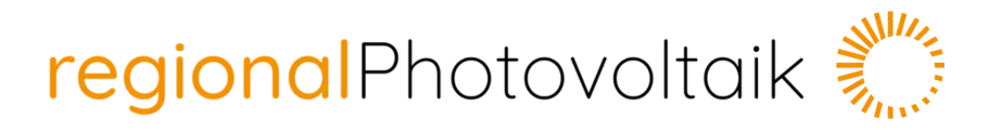 RegionalWirtschaft Logo mit orangefarbenem Schriftzug und stilisiertem Sonnensymbol rechts. Unternehmensbranding.